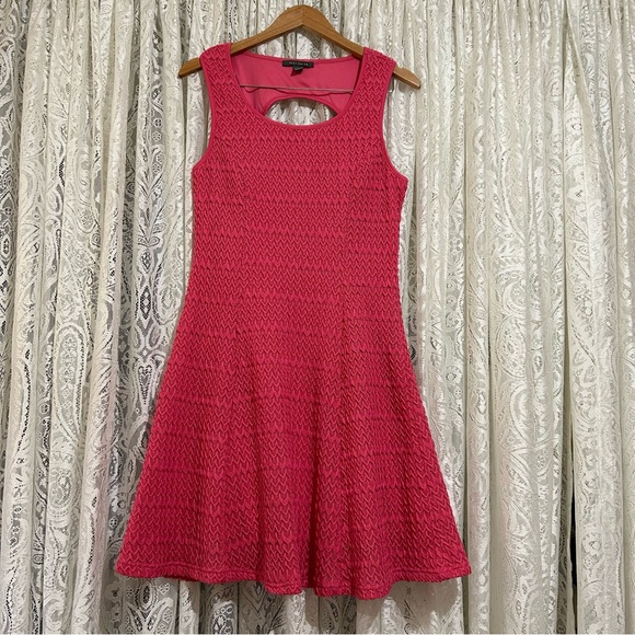 Suzy Shier sleeveless A line dress with pleats. Barbie Pink. - Picture 1 of 8